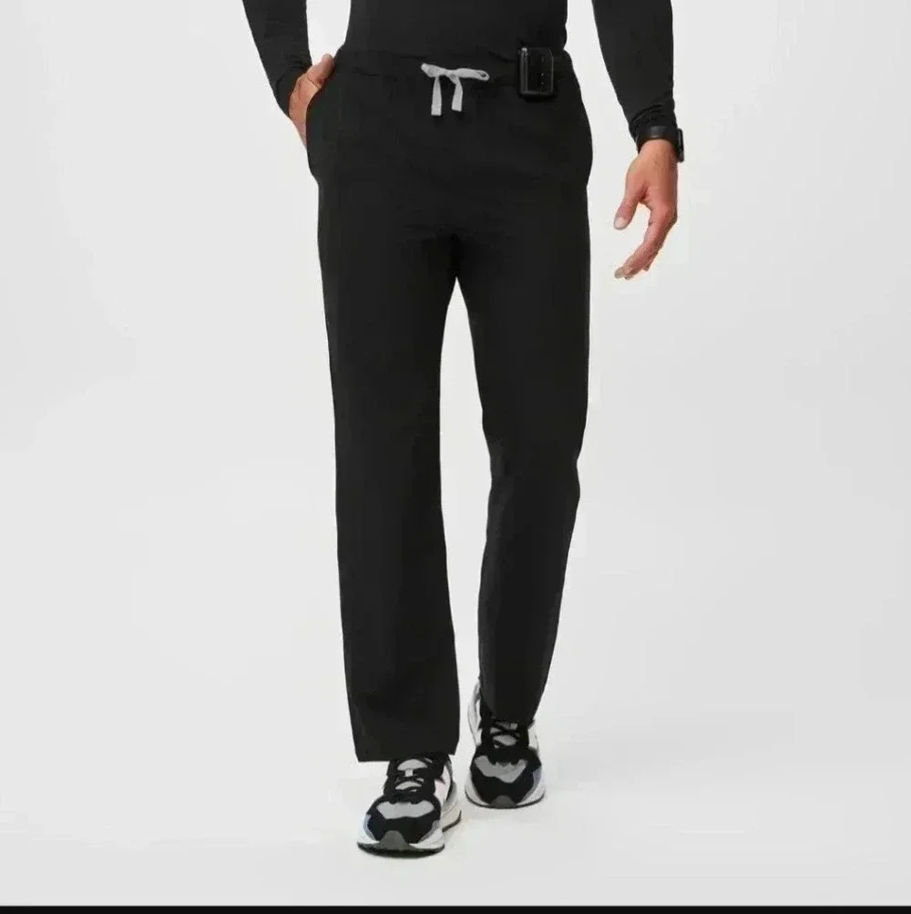Figs men's black scrub set (large top/medium bottoms)